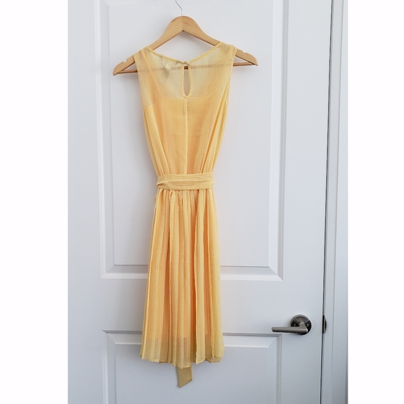 Banana Republic Pleated Dress - Size 0 - Picture 8 of 12